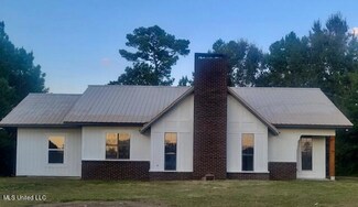 9948 Janice Brooklyn Rd, Wiggins, MS 39577