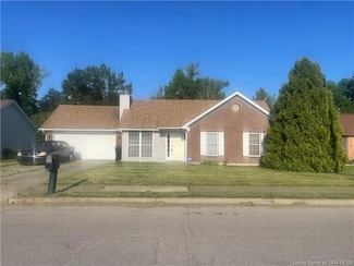 2560 Hickoryvale Dr, New Albany, IN 47150