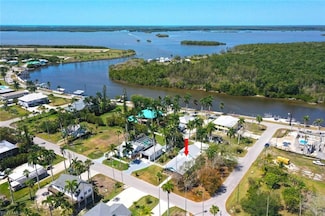 202 Allen Ave, Everglades City, FL 34139