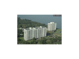 1 Bratenahl Place Unit 212, Cleveland, OH 44108