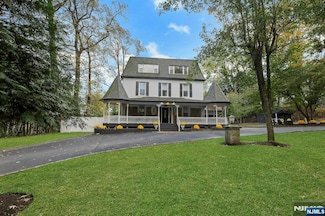 80 Prospect Ave, Woodcliff Lake, NJ 07677