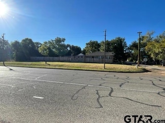524 W Gentry Pkwy, Tyler, TX 75702