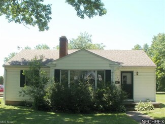 425 N 12th St, Sebring, OH 44672