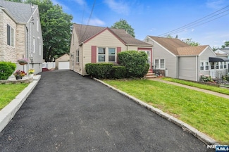 82 Elston St, Bloomfield, NJ 07003