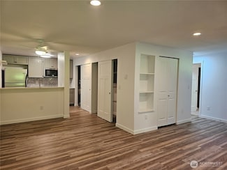 509 S 323rd Place Unit 15E, Federal Way, WA 98003