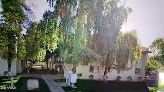 8841 N 8th St Unit 209, Phoenix, AZ 85020