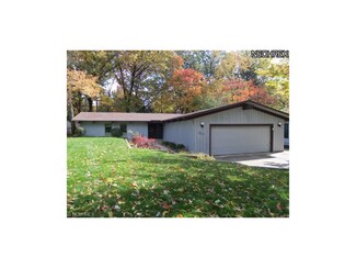 3073 Orchard Rd, Silver Lake, OH 44224