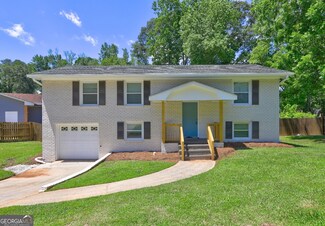 1026 Ponderosa Park Dr, Forest Park, GA 30297