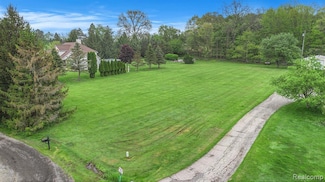 4864 Cooley Lake Ct, Commerce Charter Township, MI 48382