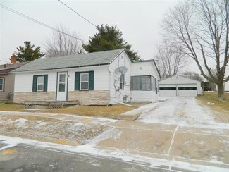409 W High St, Shullsburg, WI 53586