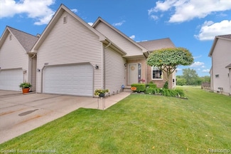 6087 Davison Rd Unit 6, Burton, MI 48509