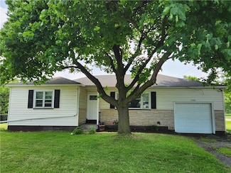 2186 Hylan Dr, Rochester, NY 14623