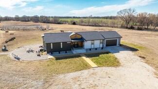 9795 N Webb Rd, Valley Center, KS 67147