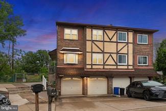15183 Beverly Dr, Philadelphia, PA 19116