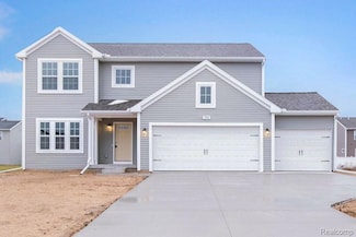 392 Golfside Dr, Lapeer, MI 48446