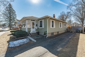 66 Alvin St, Springfield, MA 01104