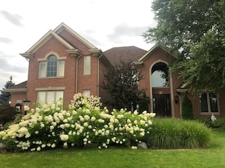 2131 White Oak Ln, Highland, IN 46322