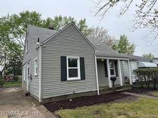 24707 Saxony Ave, Eastpointe, MI 48021