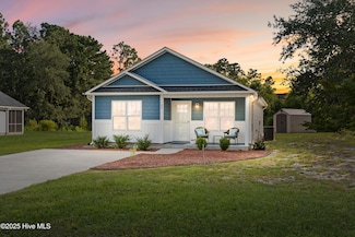 45 Elm St, Southport, NC 28461