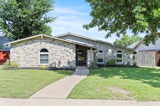 4208 Crestover Dr, Mesquite, TX 75150