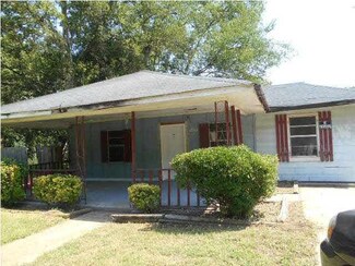 4208 Chennault Ave, Jackson, MS 39209