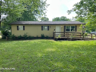 1901 Bradshaw Garden Rd, Knoxville, TN 37912