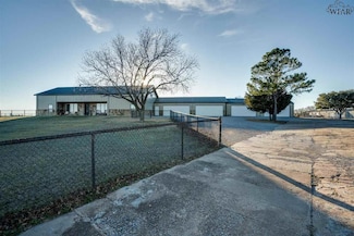 894 Mesa Rd, Wichita Falls, TX 76305