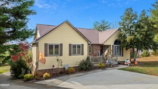 1266 Sunrise Dr, Sevierville, TN 37862