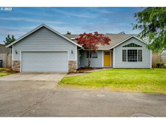 8710 SE Cormack Ln, Clackamas, OR 97015