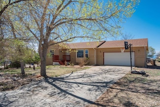 781 S Blakeland Dr, Pueblo, CO 81007