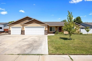 5500 Kirkwood Ln, West Richland, WA 99353