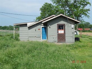 710 Elliott St, Buckner, MO 64016