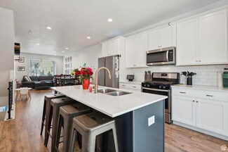 6643 W Skip Rock Rd, South Jordan, UT 84009