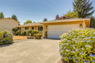 1202 Pierce St, Steilacoom, WA 98388