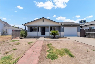 650 Tulare St, Parlier, CA 93648