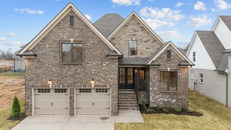 2040 Wt Chandler Blvd, Gallatin, TN 37066