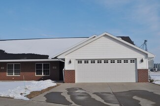 112 Bailey Dr Unit C, Manchester, IA 52057