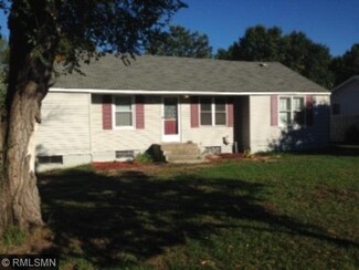 22849 22849 Lake George Blvd NW, Oak Grove, MN 55005