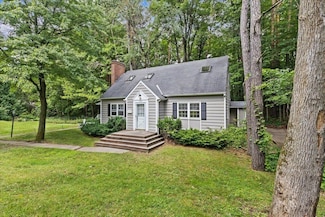 159 West St, Essex Junction, VT 05452