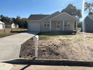 743 W Broadway St, Stafford, KS 67578