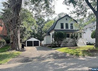 16 Maple St Unit 2F, Closter, NJ 07624
