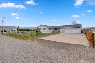 312 Perry Ave N, East Wenatchee, WA 98802