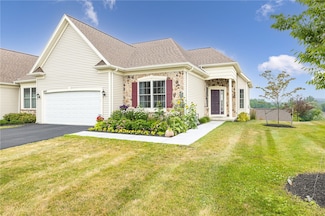1085 Chapelhill Dr, Victor, NY 14564