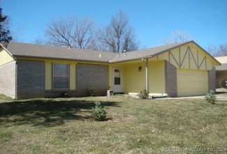 1112 N Hickory Ct, Broken Arrow, OK 74012