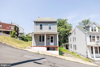 108 Cherry St, Saint Clair, PA 17970