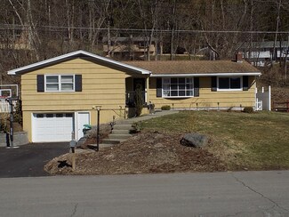 4 Wightman Dr, Binghamton, NY 13901