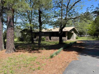 2042 N Main St, Searcy, AR 72143