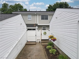 3630 Kenwood Dr Unit 85, Uniontown, OH 44685
