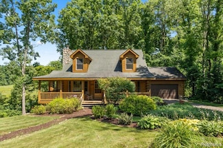 4710 Ormond Rd, Davisburg, MI 48350