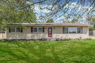 947 Berry Rd, Greenwood, IN 46143
